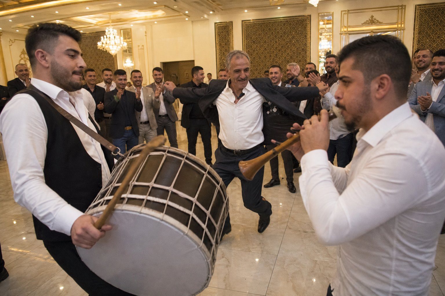 Düğün Davul Zurna Ekibi - İzmir Davul Ekibi Kiralama